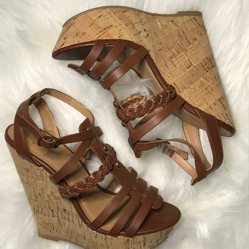 NEW Delicious Spine Gladiator Wedges
